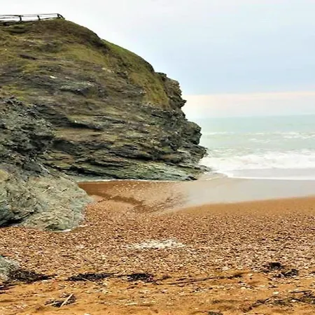 Semesterbostad 2-bedroom Mobile Sleeps 4