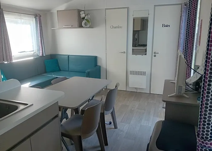 Tatil Evi 2-bedroom Mobile Sleeps 4 *