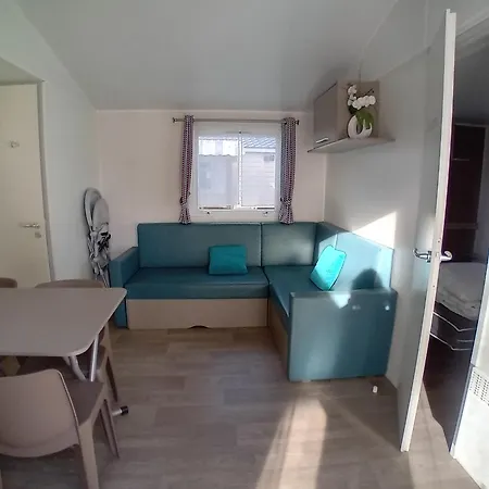 2-bedroom Mobile Sleeps 4